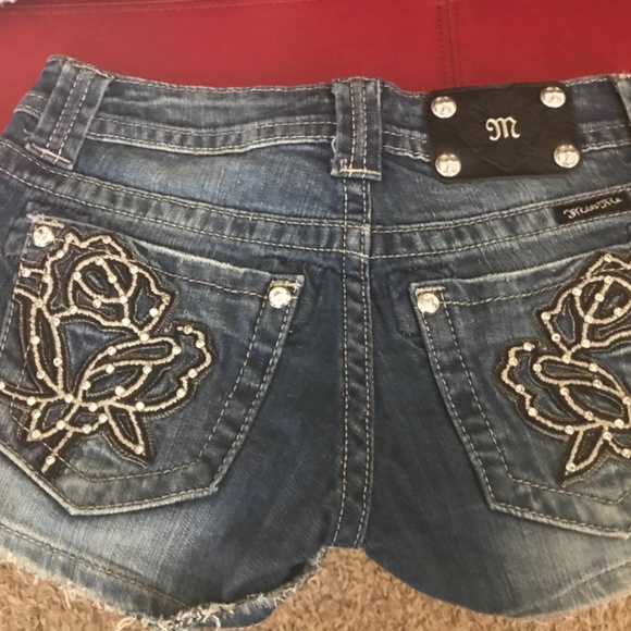 2 pairs of denim shorts - Picture 5 of 5